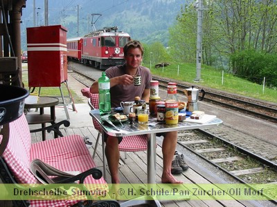 Grtner beim Rampenfrhstck