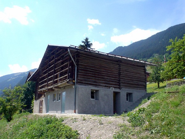 Duschen /WC (u), Gstezimmer (o)